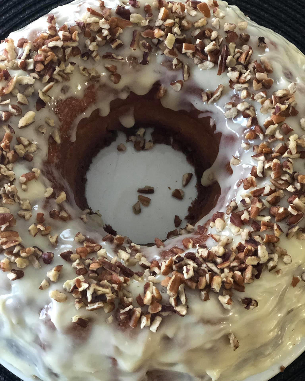 Pound cake with cream cheese frosting